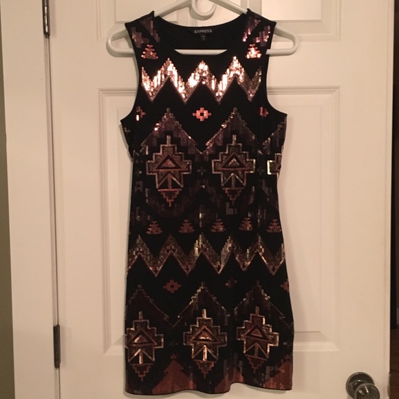 Express dress - Picture 1 of 5